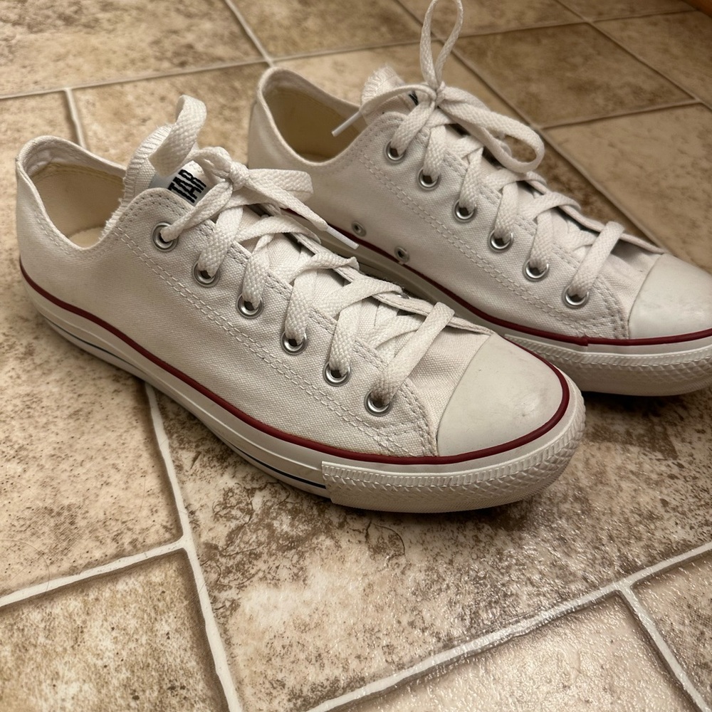 Low top, Chuck Taylor converse